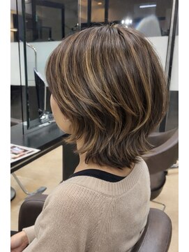 ルノン イオンモール佐久平店 ミディアムスタイル×ハイライト×髪質改善トリートメント