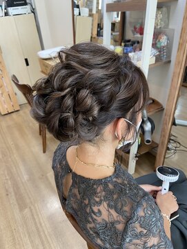 ロカット サロン(Roquat Salon) ミディアムアップアレンジ　【ヘアセット/立川/立川南/八王子】