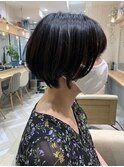 大人かわいいダークグレージュくびれショート　