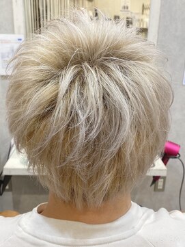 ヘアーサロン キー(Key) メンズハイトーンホワイトカラー♪ニュアンスマッシュ
