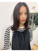 柔らかさと動きのあるミディアムヘア☆