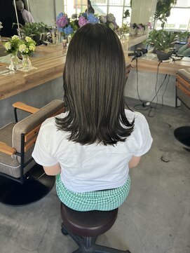 ティティ(TiTi) マットベージュカラー[TiTi_福田りの]