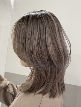 ジーナ 渋谷神南(Zina) 【Kaede】シャドールーツ／グレージュカラー