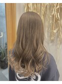 ハイトーンベージュ