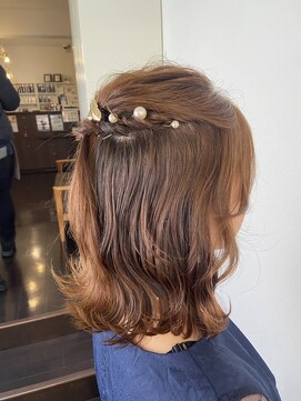 ネウィベルシア 名駅(newi belsia) ハーフアップ