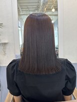トッカ ヘアアンドトリートメント 難波店 透明感ブラウンの切りっぱなしロブ