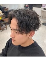 レブヘアー 西院(LEVHAIR)&nbsp;センターパートツイストスパイラルパーマ刈り上げメンズパーマ