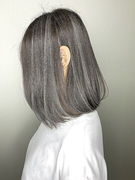 イリス バイ アルティナ 武蔵小杉店(Iris by artina) ワンレンロブ×シルバーハイライト 【Iris武蔵小杉】