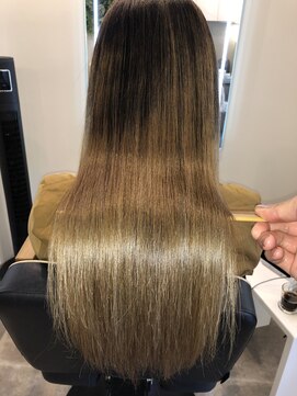 アールサロン アオヤマ(Rr SALON AOYAMA) プラチナミネコラストレート
