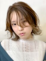 スタンス(stance) 軽やかアクセントベージュで魅せるカジュアルハネミディ