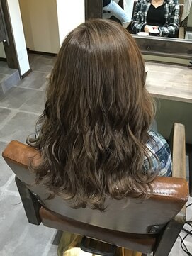 ハウンド(HAWND) ナチュラルアッシュカラー