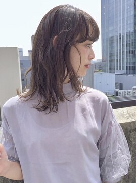 シーン(SCEN) 透明感グレーベージュ