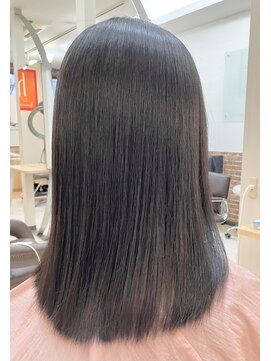 カットハウス はさみの部屋 鎖骨ミディアム/髪質改善/重め/黒髪/前髪あり