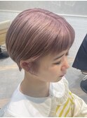 ピンクベージュショートヘア