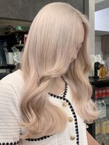 ロウル 渋谷(LOWRL)&nbsp;暖色ホワイトミルクティー/ケアブリーチカラー