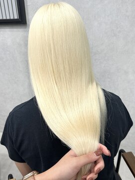 ロウル 渋谷(LOWRL) ホワイトブロンド/抜きっぱなし/ブリーチ