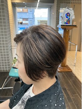 クラウン(CROWN)の写真/【本通並木/実力派女性Stylistのマンツーマンsalon】なめらかな指通りと柔らかな髪質を叶えます。