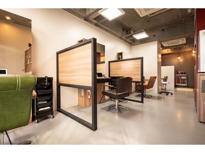 エマ(EMMA)の写真