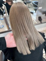 ラック 表参道(LUCK)&nbsp;ミルクティーベージュ/グレージュ/ツヤ髪/ハイトーン/ブリーチ