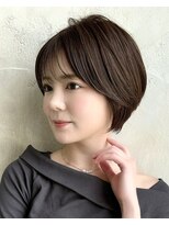 アフロート ルヴア(AFLOAT RUVUA)&nbsp;【岩田莉奈】一人一人のオーダーメイドカットで骨格矯正　 新宿