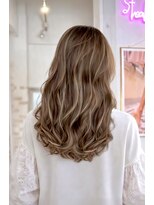 シェルティ フィエル(Shelltie Fiel)&nbsp;【 ケアブリーチ】大量極細3Dハイライト【シェルティフィエル】