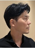 ナチュラルセンターパート毛流れビジネススタイル