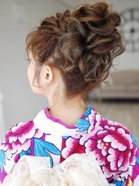 ゲッカビジン(GEKKABIJIN)&nbsp;浴衣に似合うカジュアルなルーズお団子ヘア