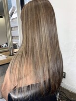 アクトゥス(AEQUITAS)&nbsp;アッシュブラウン3Dハイライト【池袋/20代/30代/40代】