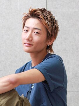 にもう 刈り上げないベリーショート アップバング スパイキー