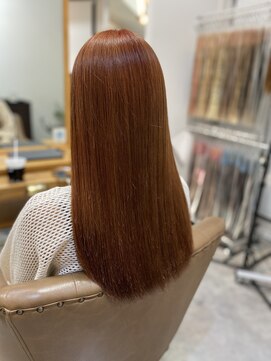 フツーロ 栄(FUTURO) ダブルカラー　オレンジカラー