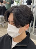 毛流れセンターパートニュアンスパーマツーブロック刈り上げ