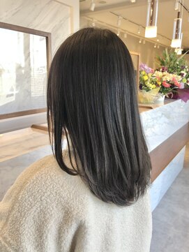 ソレカ(SORECA) 【SORECA/ソレカ】ローレイヤーセミロング × 暗髪カ