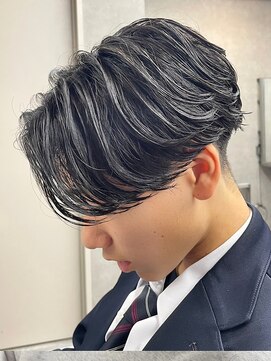 エルマーク 梅田(L-MARK) センターパートニュアンスパーマ韓国カルマパーマコンマヘア