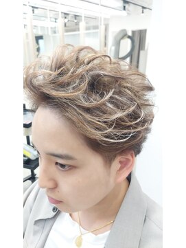 アース 菊名店(HAIR&MAKE EARTH) メンズハイライト