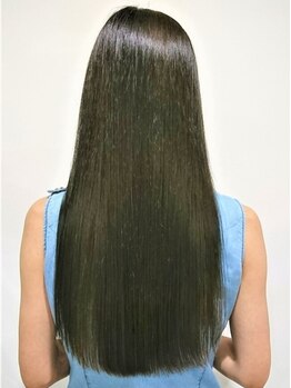ヘアークラフト アンジュ(Hair craft ange)の写真/《カット＋縮毛矯正¥11880～》ダメージを最小限に抑え、自然で柔らかなサラ艶ストレートはangeにお任せ◎