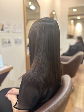 フリージア(freesia) 髪質改善/艶髪ロング/ヘッドスパ