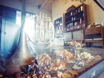 ソウライブ(Solive)の写真/ゆったりくつろげる空間が嬉しい♪美容や流行の知識が豊富なスタッフが迎えてくれるアットホームなサロン！