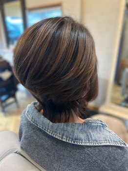 カポノ(KAPONO)の写真/大人女子必見☆伸ばし中ショートもウルフカットで垢抜け◎ヘッドスパで極上リフレッシュ♪