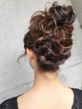 シュリット(schritt) ゆるふわ☆編み込みおだんごヘアー