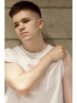 フランクスバーバー アンド ビアークラブ(FRANK'S BARBER and BEER CLUB) スキンフェードクロップ　フェードカット