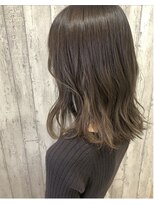 ラグシー(RAGCIE) 【ミナミ】透明感たっぷりアッシュベージュ