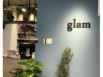 グラム(glam)