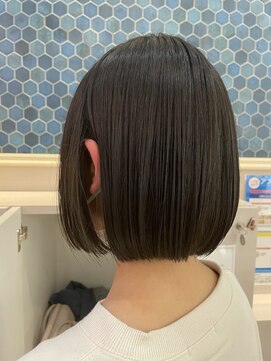 カシータフロル ららぽーと愛知東郷店(Casita flor) 【casita flor】ぱつっと丸みボブ