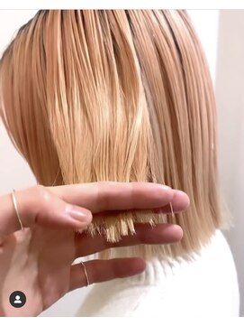 アンス 大阪梅田(ANs.) ホワイトブリーチ、ウルフヘアホワイトヘア、ホワイトグレージュ