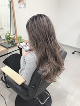 tejina＝ファッションから導き出されるトレンドカラーのアイディア◎