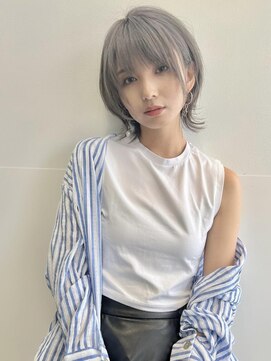 ダブルトーキョー シブヤ(W-TOKYO SHIBUYA) ひし形ネオウルフ　グレージュ　ウルフカット