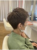 ベリーショート×ベージュ