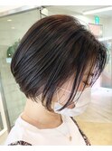 20代30代40代　ふんわり大人ショートボブレイヤースタイル