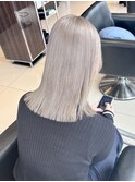ホワイトグレージュ