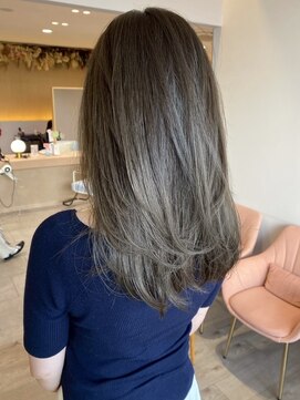 【艶カラー】赤みを抑えたオリーブアッシュブラウン